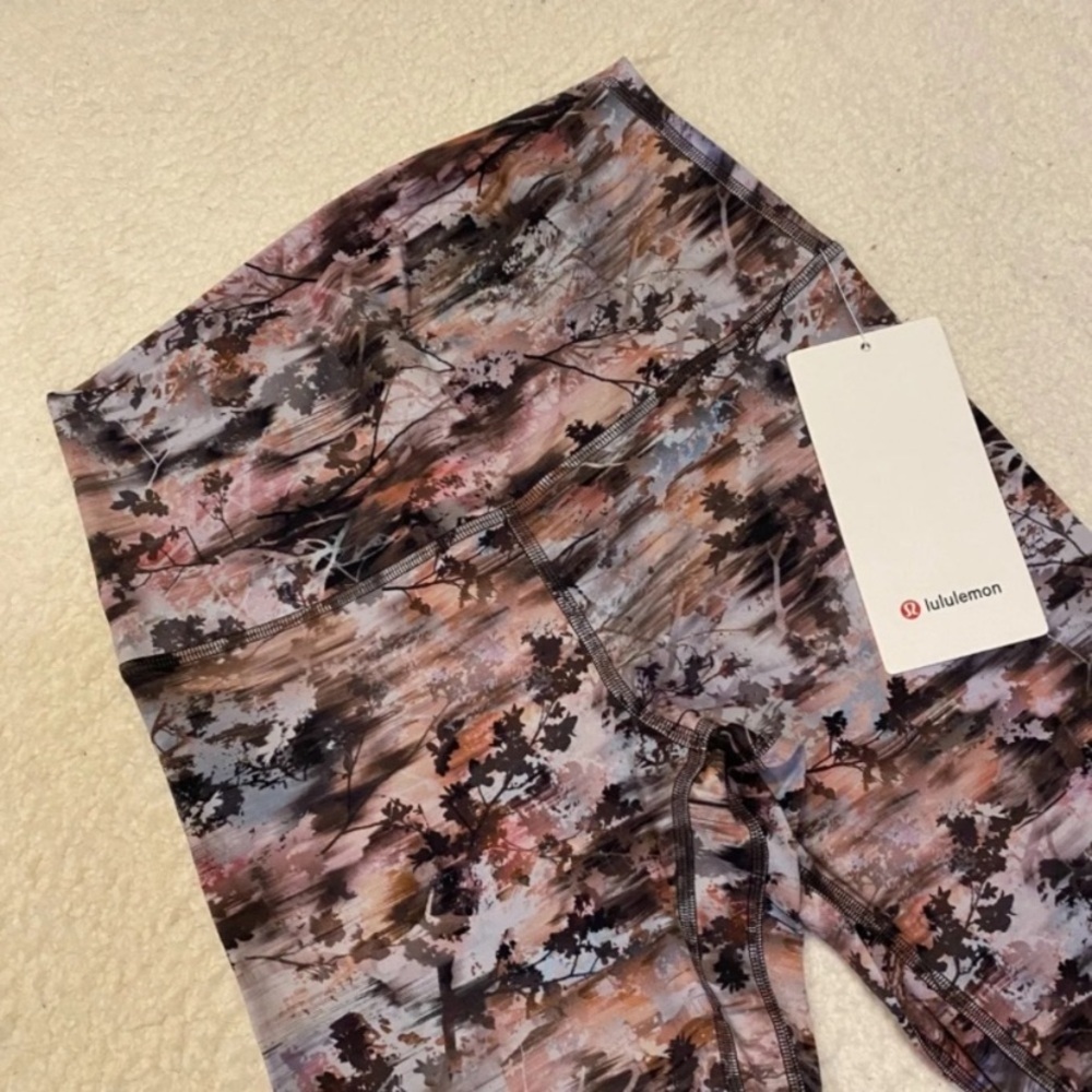 Lululemon Leggings - Picture 16 of 17